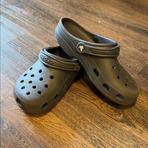 CROCS Classic Black Clogs w8/m6